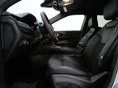 New 2026 Jeep Compass Latitude image 12