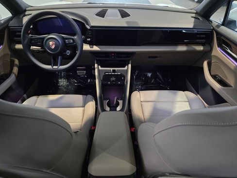New 2025 Porsche Macan 4S Electric image 21