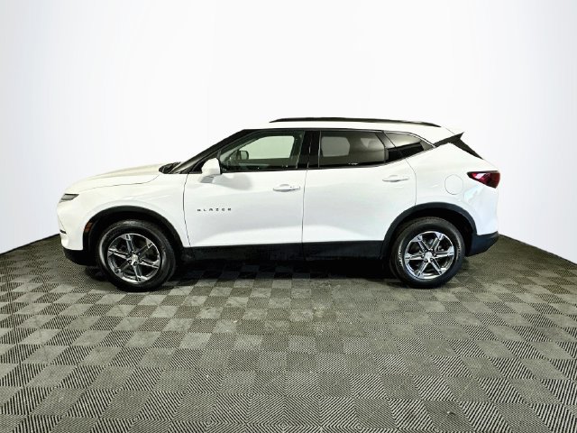 Used 2023 Chevrolet Blazer LT w/ Convenience Package FWD image 6