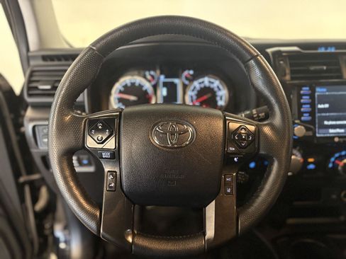 Used 2024 Toyota 4Runner TRD Off-Road Premium w/ Moonroof Package AWD/4WD image 18