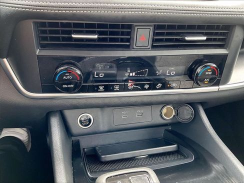 Certified 2023 Nissan Rogue SV AWD/4WD image 25