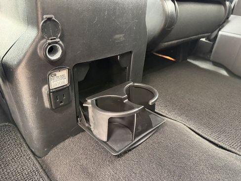 Used 2013 Nissan Titan SV w/ SV Value Truck Pkg image 14