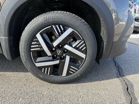 New 2026 Nissan Kicks SV w/ Cold Weather Package FWD image 10