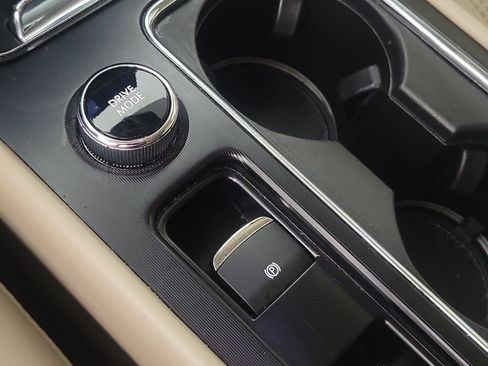 Used 2024 Lincoln Corsair FWD image 29