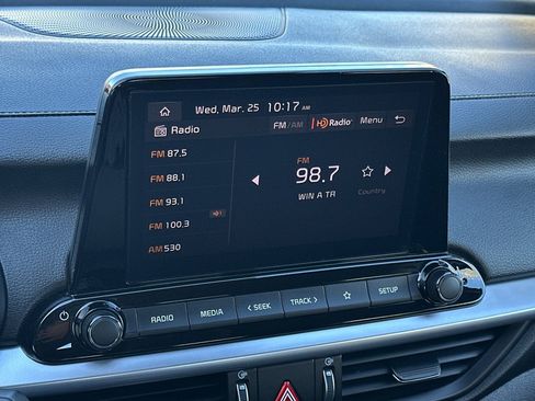 Used 2023 Kia Forte LX image 17