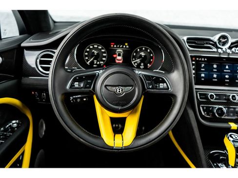 Used 2023 Bentley Bentayga Speed image 32