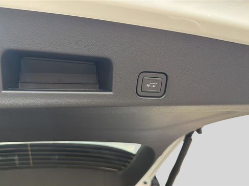 New 2026 GMC Acadia Elevation image 21