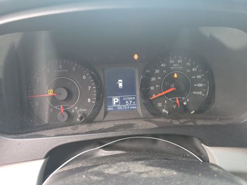 Used 2017 Toyota Sienna LE image 4