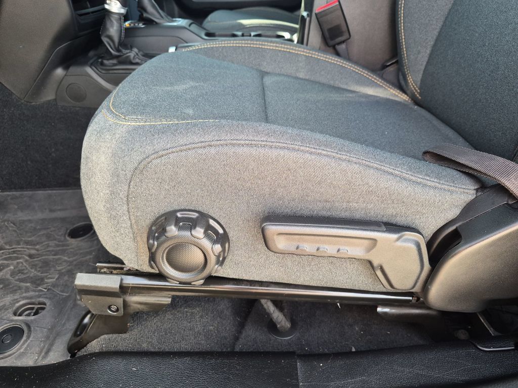 Used 2024 Jeep Wrangler Sport AWD/4WD image 17