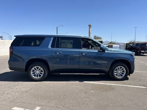 Certified 2025 Chevrolet Suburban LS AWD/4WD image 5