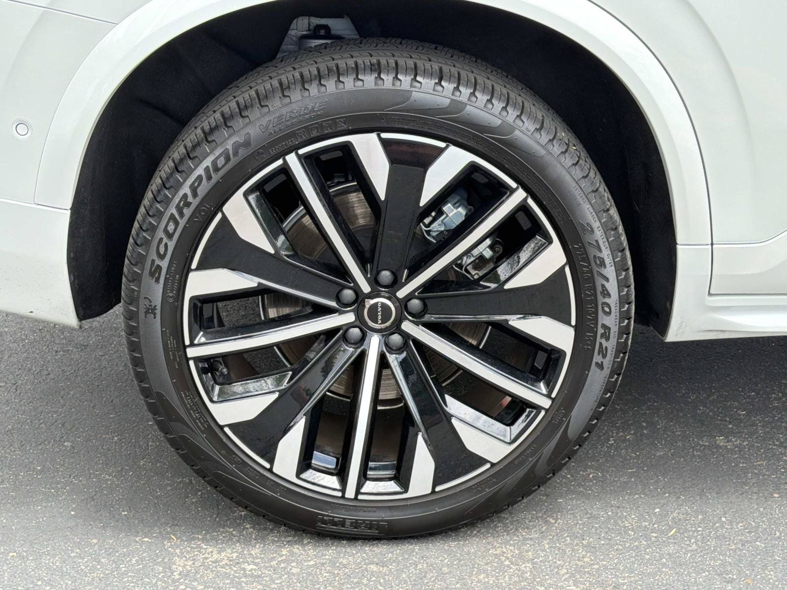 Used 2026 Volvo XC90 B6 Plus w/ Protection Package Premier AWD/4WD image 28