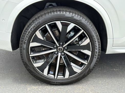 Used 2026 Volvo XC90 B6 Plus w/ Protection Package Premier AWD/4WD image 28