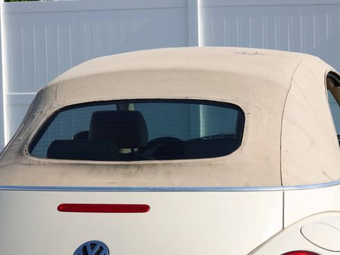 Used 2008 Volkswagen Beetle SE FWD image 99
