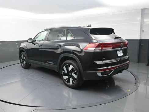 Used 2026 Volkswagen Atlas Cross Sport SE AWD/4WD image 8