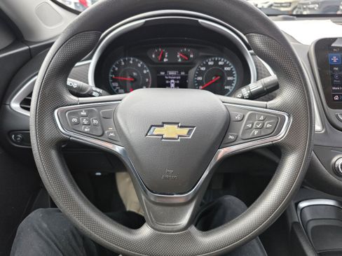 Used 2024 Chevrolet Malibu LT image 14