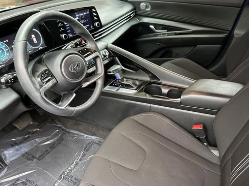Used 2021 Hyundai Elantra SEL w/ Convenience Package image 11