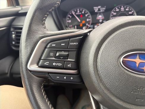 Used 2025 Subaru Outback Premium AWD/4WD image 13