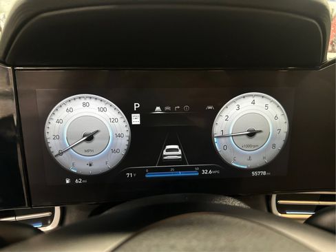 Certified 2024 Hyundai Elantra Limited FWD image 18