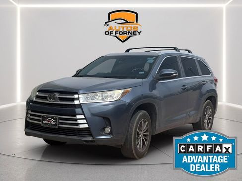 Used 2018 Toyota Highlander XLE FWD image 1