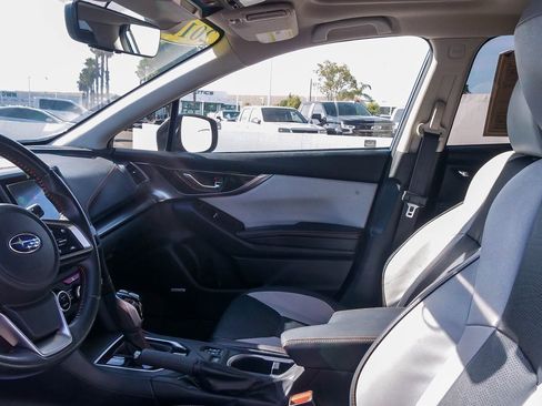 Used 2019 Subaru Crosstrek 2.0i Limited w/ Moonroof Package w/Navigation image 17