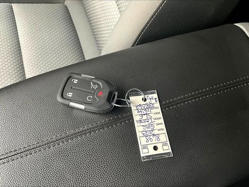 Used 2023 GMC Terrain SLE w/ Driver Convenience Package image 34