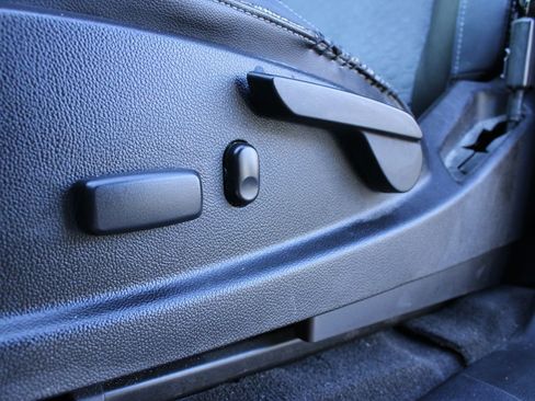 Used 2016 Chevrolet Colorado Z71 image 9