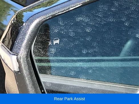 Used 2024 GMC Terrain SLE w/ Driver Convenience Package AWD/4WD image 8