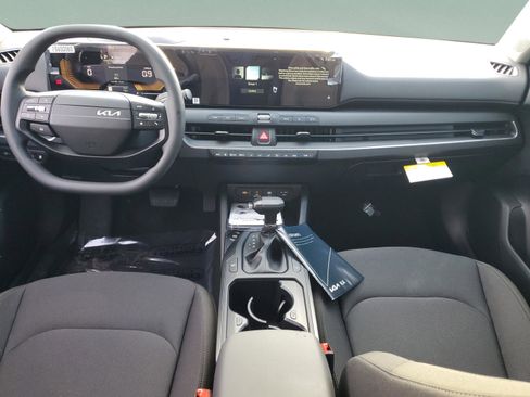 New 2026 Kia K4 LXS image 8