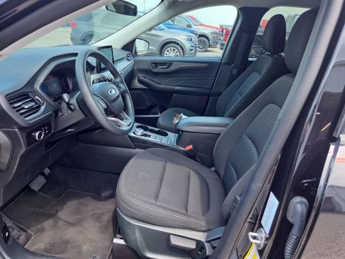 Used 2025 Ford Escape Active AWD/4WD image 9
