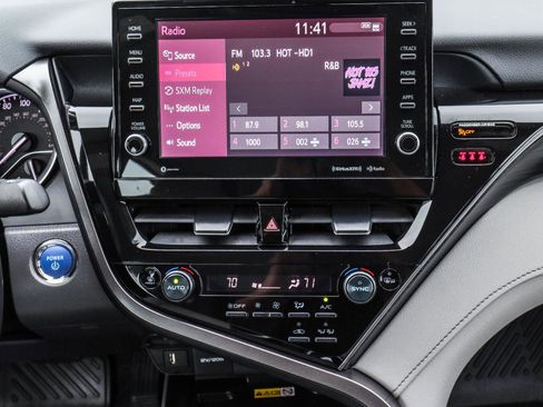 Used 2024 Toyota Camry XLE FWD image 28