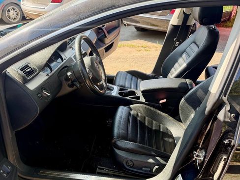 Used 2013 Volkswagen CC Sport FWD image 16