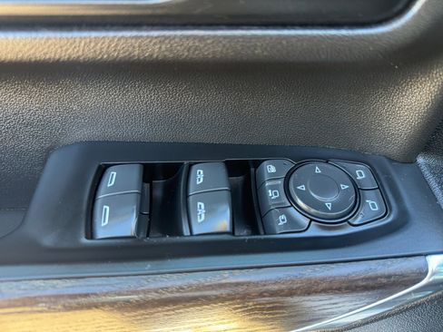 Used 2022 GMC Sierra 3500 Denali w/ Denali Ultimate Package image 14