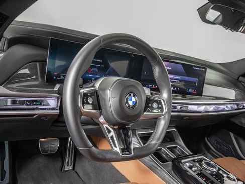 Used 2024 BMW 760i xDrive AWD/4WD image 17