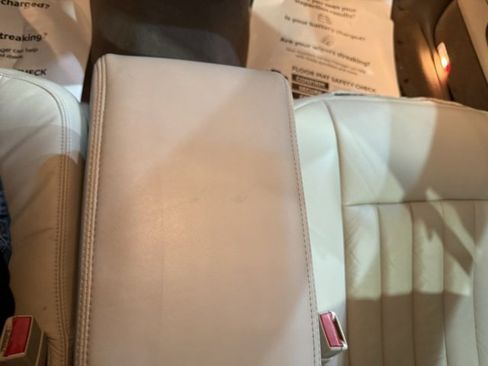 Used 2003 Lincoln Town Car Signature image 18