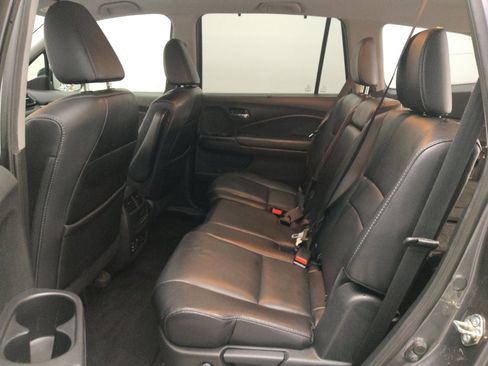 Used 2017 Honda Pilot Touring image 18