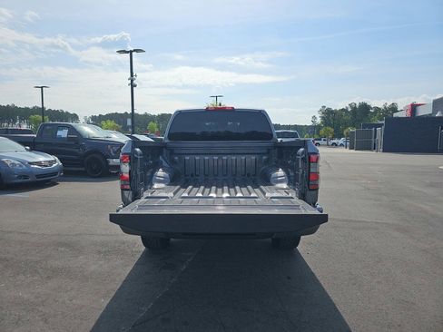 Used 2025 Nissan Frontier SV RWD image 14