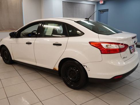 Used 2012 Ford Focus S FWD image 7