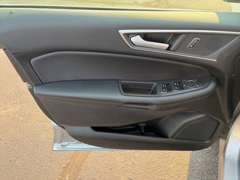 Used 2024 Ford Edge SEL w/ Convenience Package AWD/4WD image 12