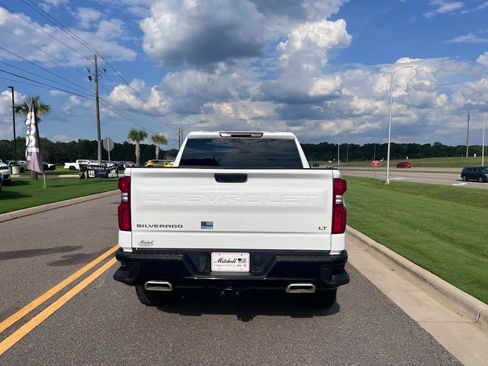 Used 2024 Chevrolet Silverado 1500 LT Trail Boss w/ Protection Package AWD/4WD image 5