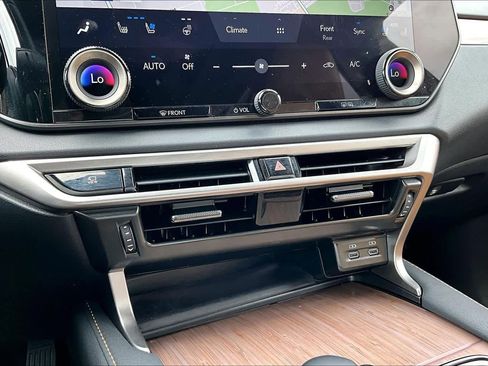 Used 2025 Lexus RX 350 Premium Plus w/ Accessory Package (Z1) FWD image 33