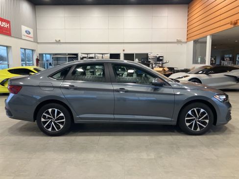 Used 2024 Volkswagen Jetta S image 4