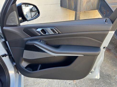 Used 2024 BMW X5 sDrive40i w/ M Sport Package RWD image 50