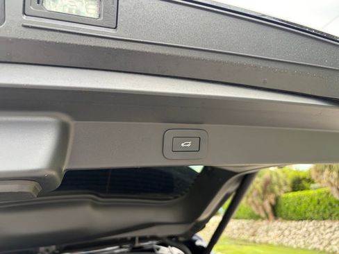 Used 2025 Land Rover Range Rover Sport SV Edition Two AWD/4WD image 22