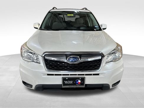 Used 2015 Subaru Forester 2.5i Premium AWD/4WD image 2