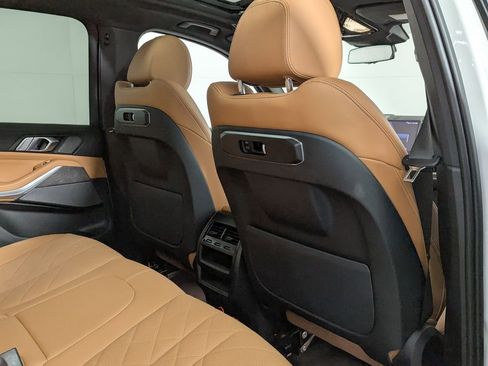 Used 2025 BMW X5 xDrive40i image 40