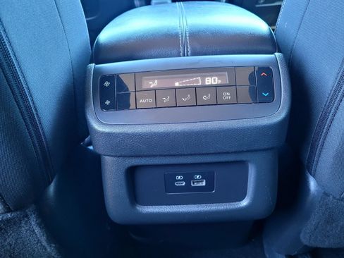 Used 2023 Nissan Pathfinder SV FWD image 18