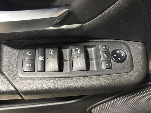 Used 2019 RAM 1500 Big Horn AWD/4WD image 16