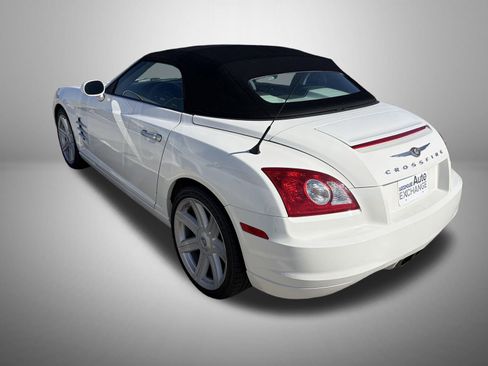 Used 2006 Chrysler Crossfire Limited RWD image 2