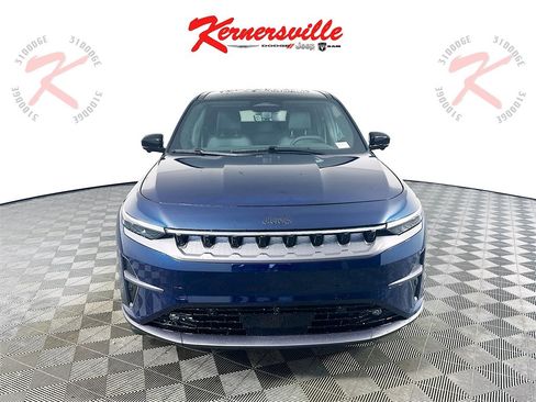 New 2025 Jeep Wagoneer S Launch Edition image 2