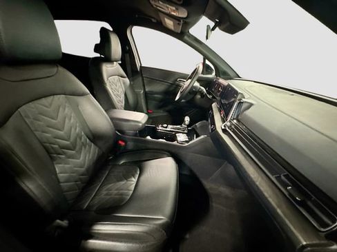 Used 2025 Kia Sportage X-Line image 28